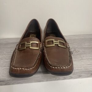 Victoria Spenser Pat 9 Women's leather‎ loafers With Brass Accent